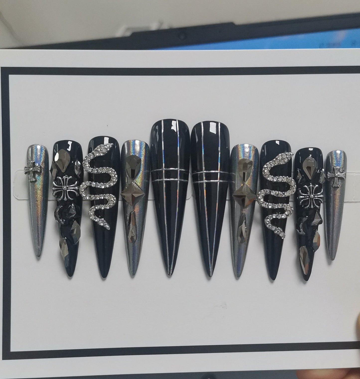 Popular black snake shape Handmade Nails